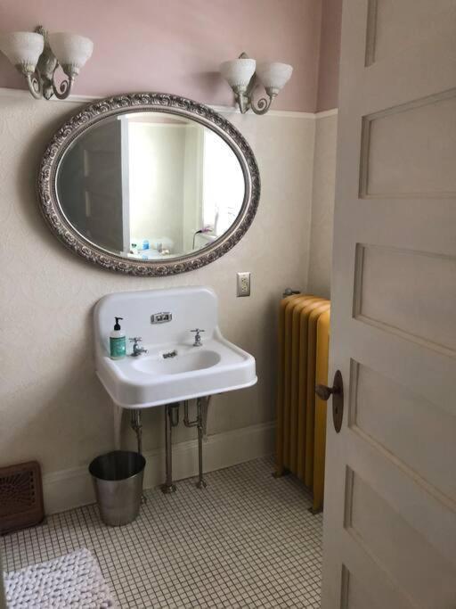 Maple House Large Vacation Home, Sleeps 7 Pet Friendly Great Location Trinidad Exterior foto