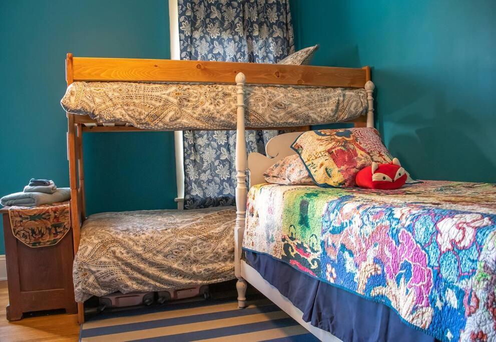 Maple House Large Vacation Home, Sleeps 7 Pet Friendly Great Location Trinidad Exterior foto