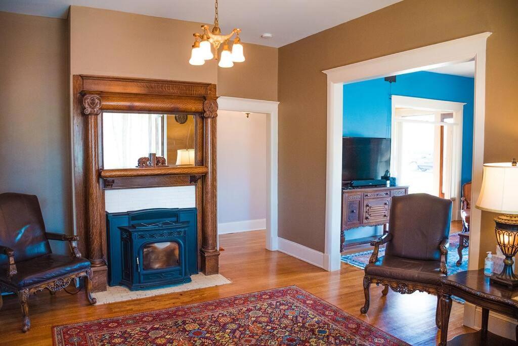 Maple House Large Vacation Home, Sleeps 7 Pet Friendly Great Location Trinidad Exterior foto